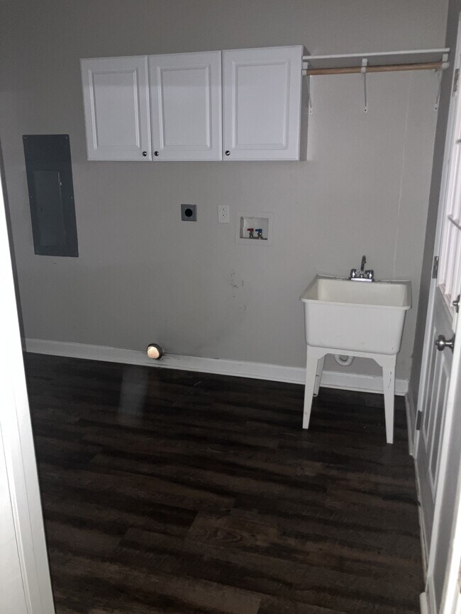Foto del edificio - 318 Riverchase Dr