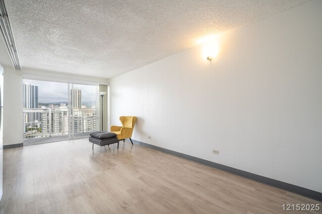 Building Photo - 1655 Makaloa St