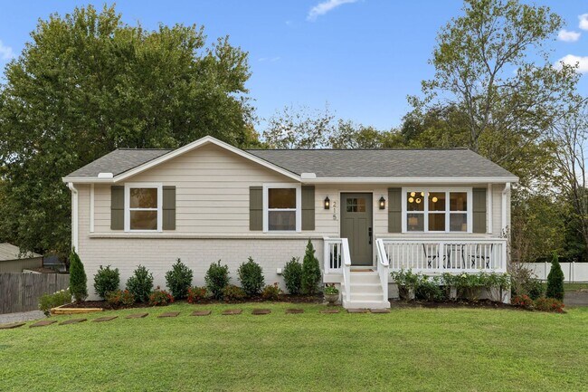 Foto del edificio - 215 Ash Dr