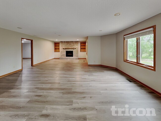 Foto del edificio - 3684 141st Ln NW
