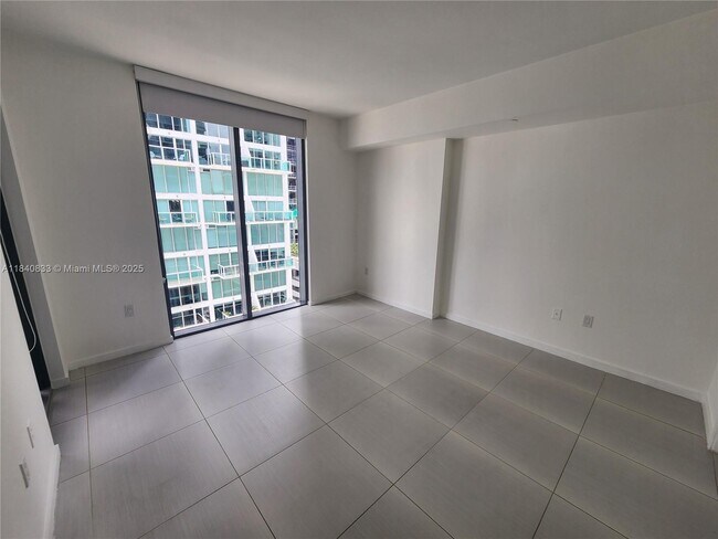 Foto del edificio - 31 SE 6th St