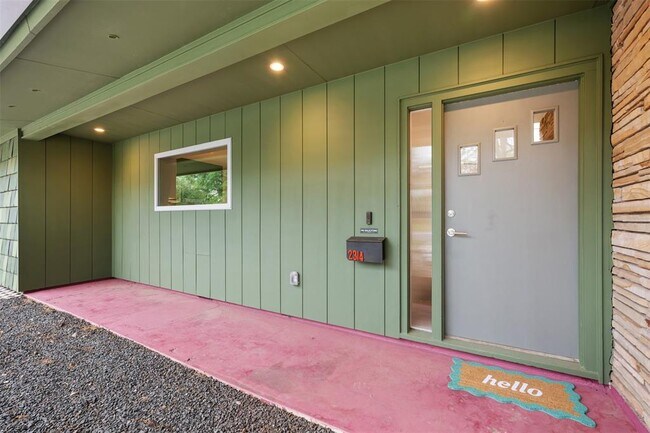 Building Photo - 2314 Westforest Dr