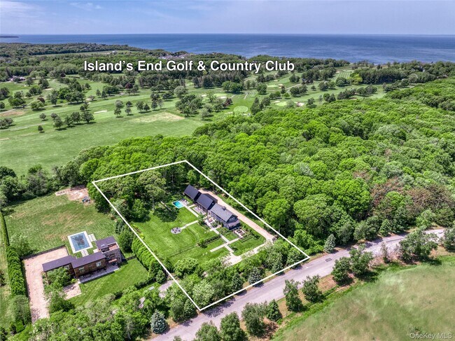 Foto del edificio - 745 Golf View Ct