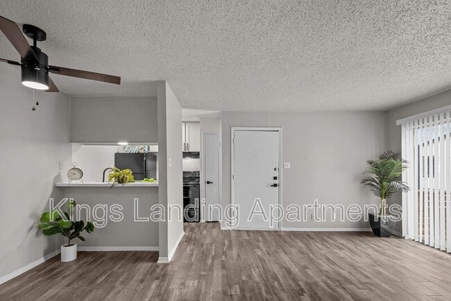 Building Photo - 304 C Kings Way Dr