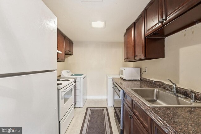 Foto del edificio - 2930 Buell Ct