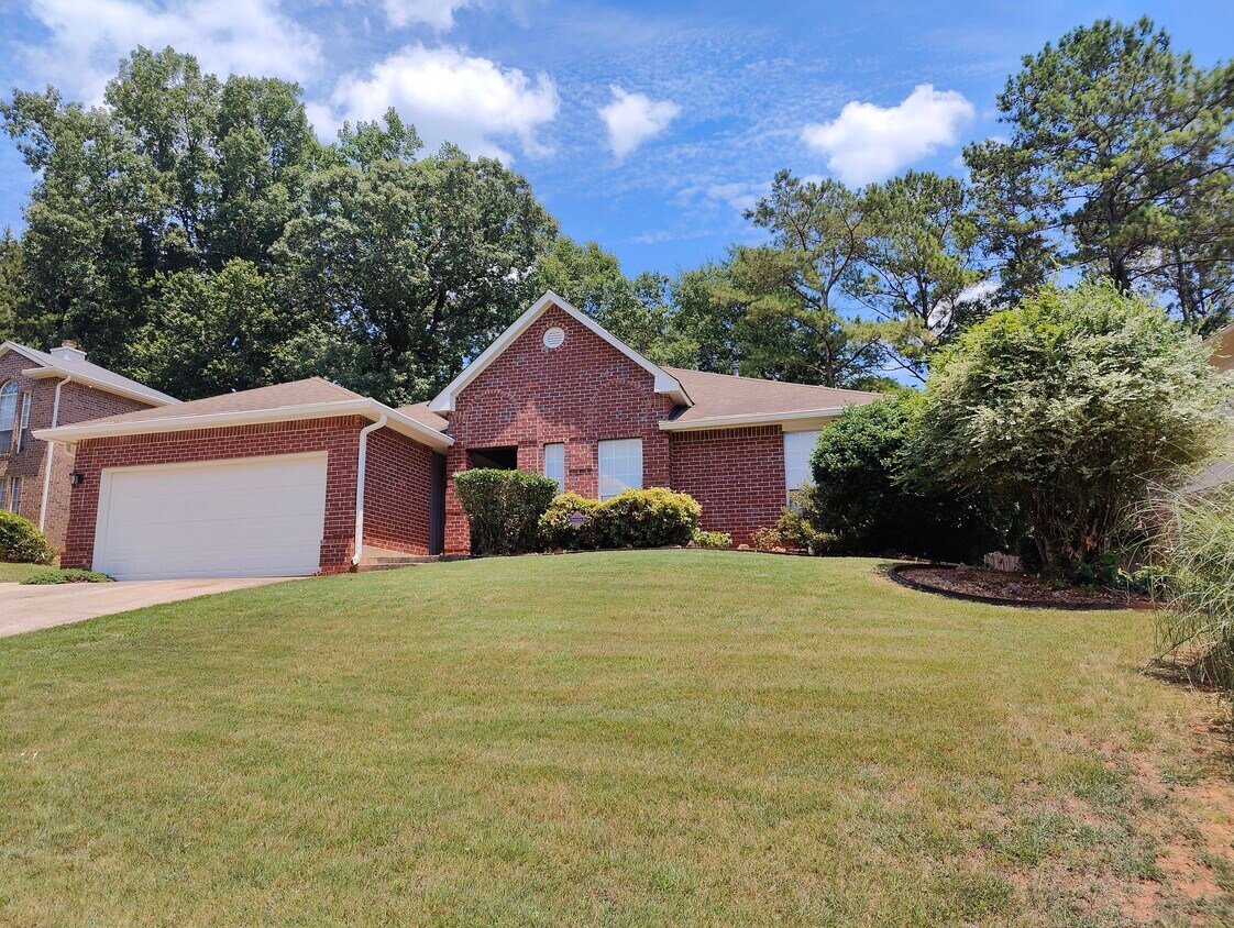 Primary Photo - 548 Woodstone Rd