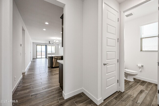 Foto del edificio - 11196 N 168th Dr