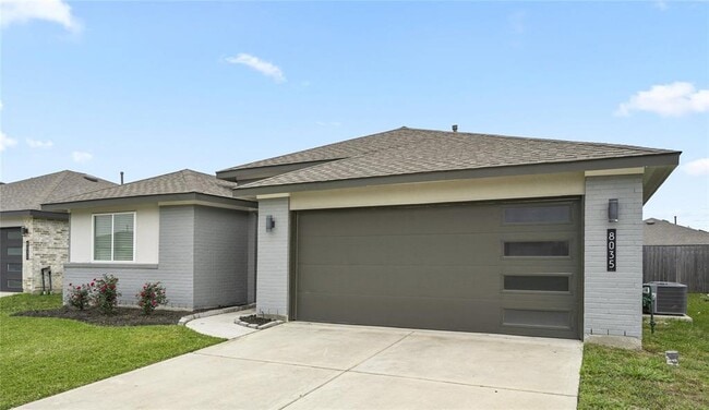Building Photo - 8035 House bank Ln