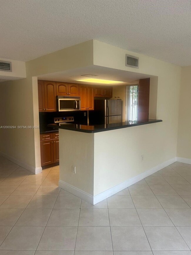 Foto del edificio - 3204 Coral Lake Ln