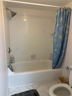 2nd bath - 444 Mariner Dr