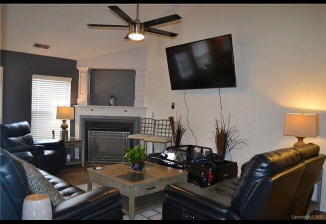 Building Photo - 9219 Atlas Cedar Dr