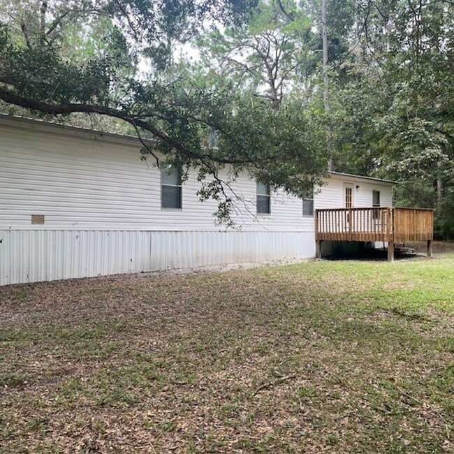 Foto del edificio - 3 Bedroom 2 Bath Mobile Home North Wakulla...
