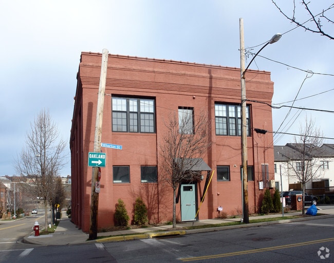 Building Photo - 1705 Wharton St