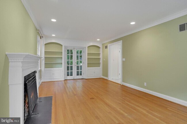 Building Photo - 3270 Worthington St NW
