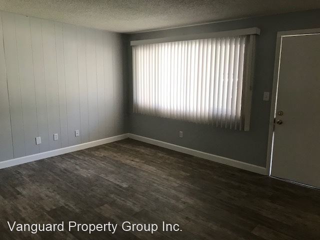 Building Photo - 5035-5051 Olivewood Ave
