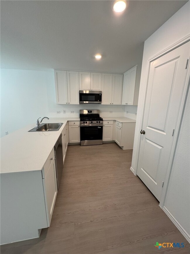 Building Photo - 317 Trinity River Holw