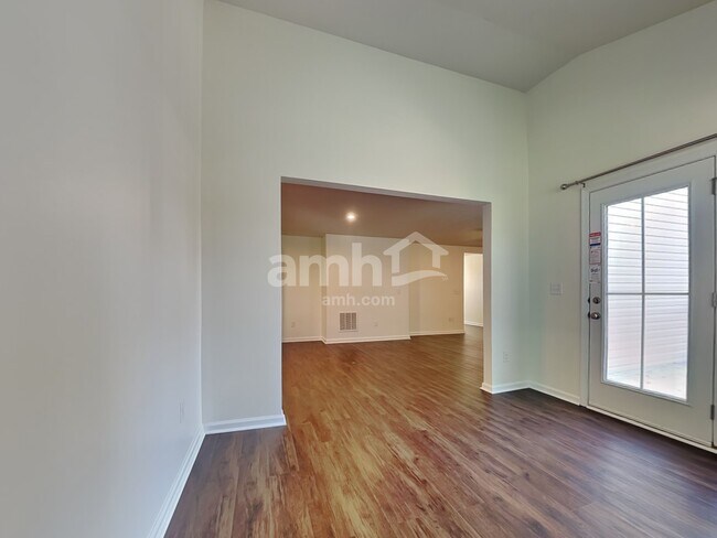 Building Photo - 1382 Apple Farm Drive