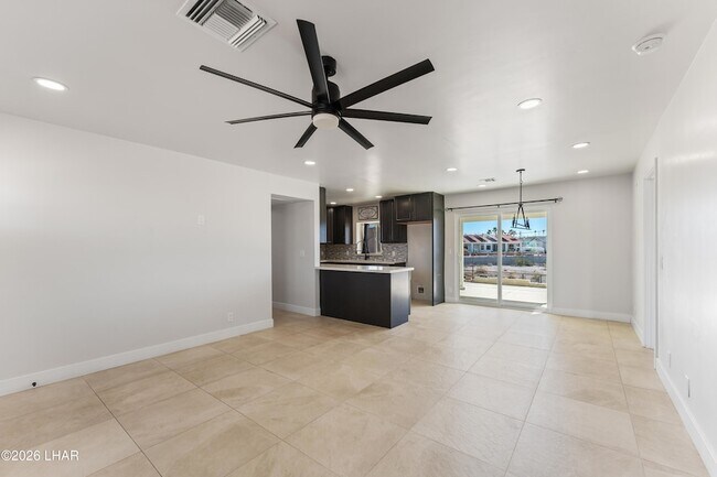 Foto del edificio - 2150 Lake Havasu Plaza