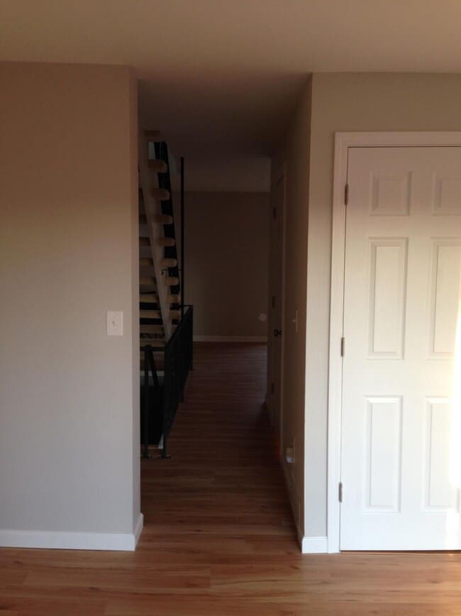 Photo - 304 Woodbridge Dr Townhome