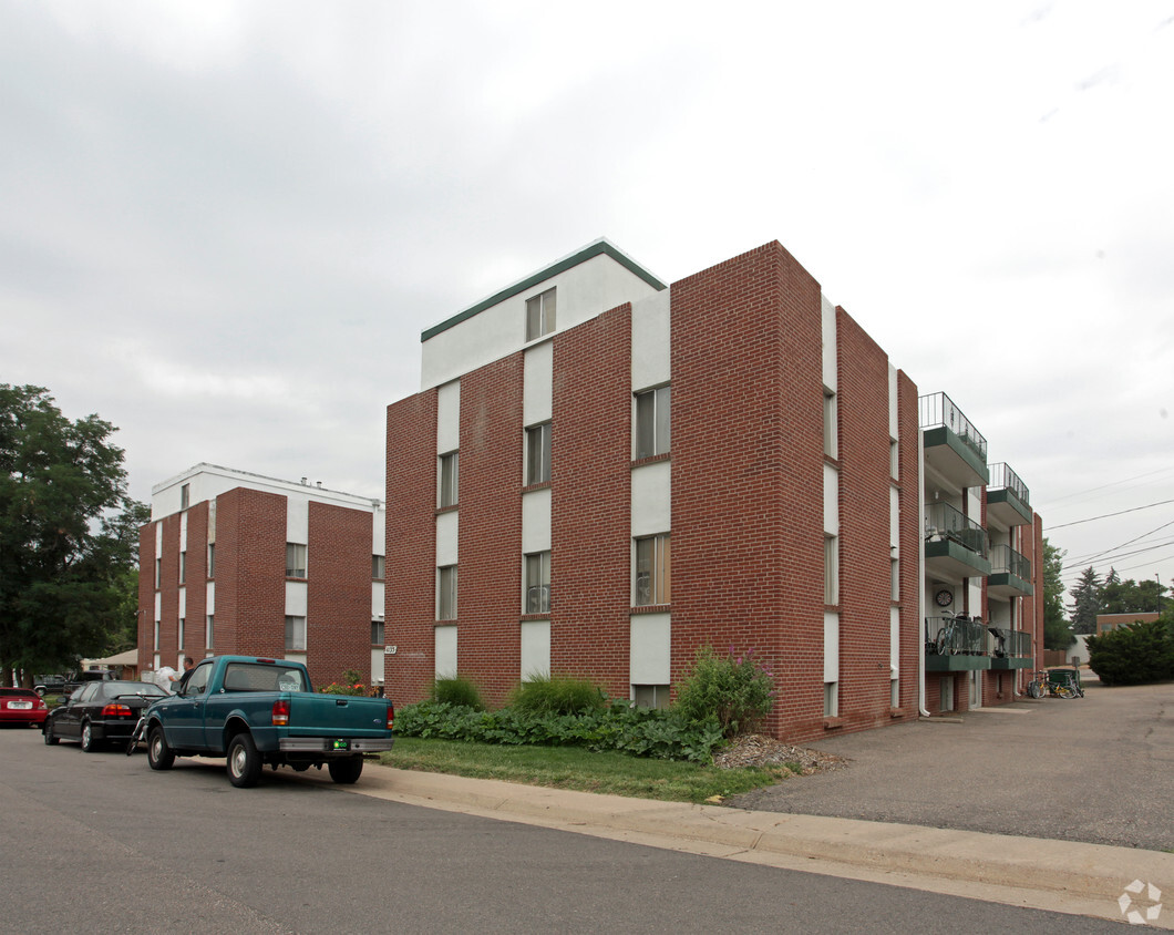 Primary Photo - West Lilley Apartments