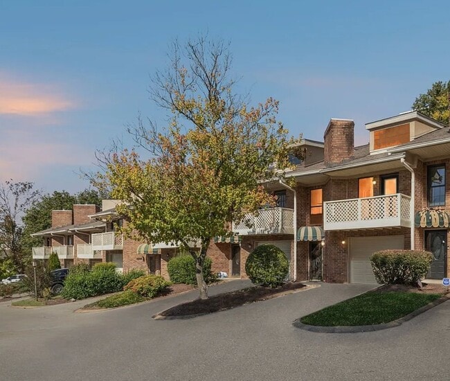 Photo - 231 Glenstone Cir Townhome