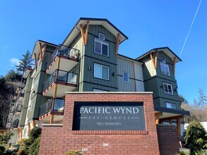 Building Photo - 808-808 S Island Hwy