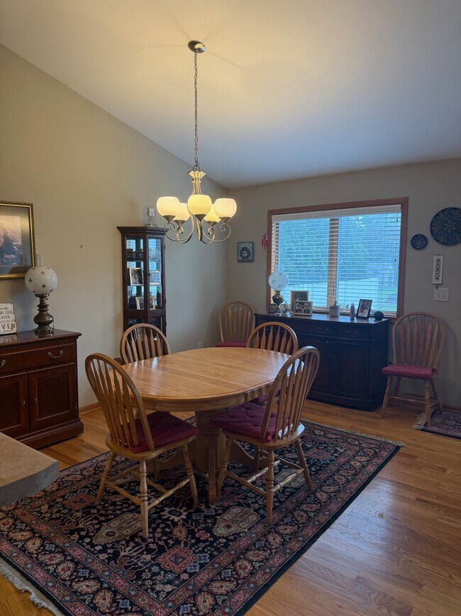 Foto del edificio - 2316 Lake Woods Way
