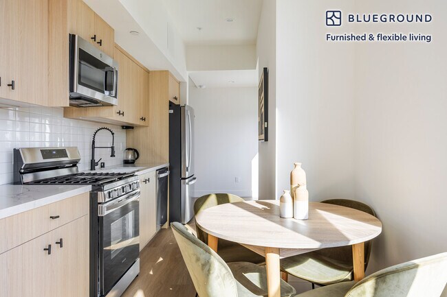 Foto del edificio - 611 N Virgil Ave