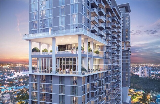 Building Photo - 301 SW 1st Ave