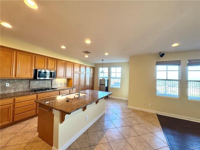 Foto del edificio - 2541 Hillcrest St