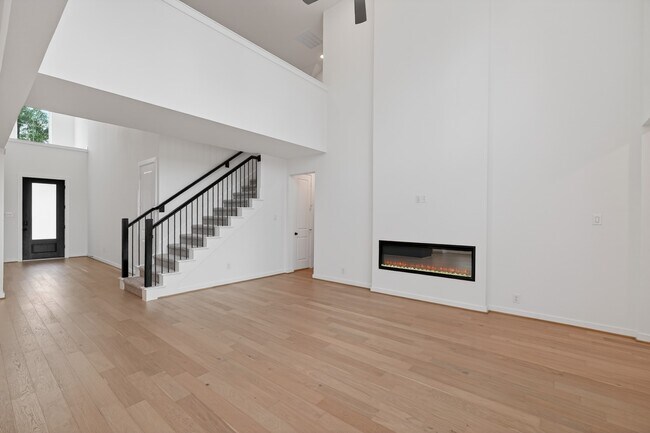 Building Photo - 9437 Pacific Crst Ct