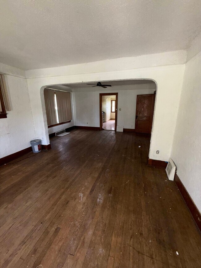 Foto del edificio - 3918 Trumbull Ave