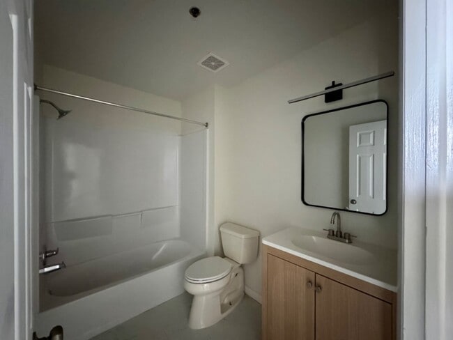 Photo - 5600-6 Germantown Ave Apartment