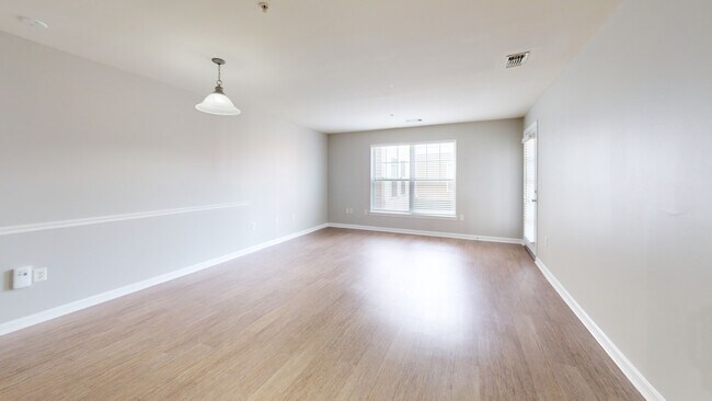 Interior Photo - Bradlee Danvers