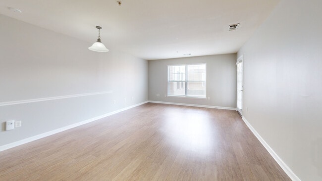 Interior Photo - Bradlee Danvers