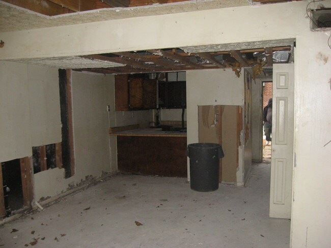 Building Photo - 1152 Sells Ave SW
