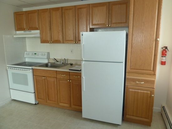 Building Photo - 29 E Logan Ave