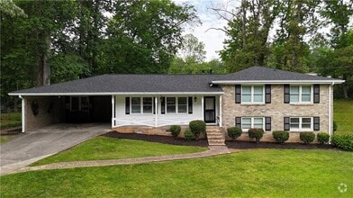 Building Photo - 3925 Chicamauga Dr