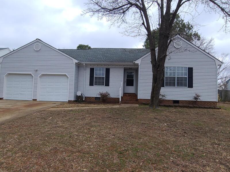Primary Photo - 3220 Holly Ridge Dr