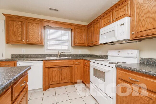 Foto del edificio - 9009 Macbeth Dr