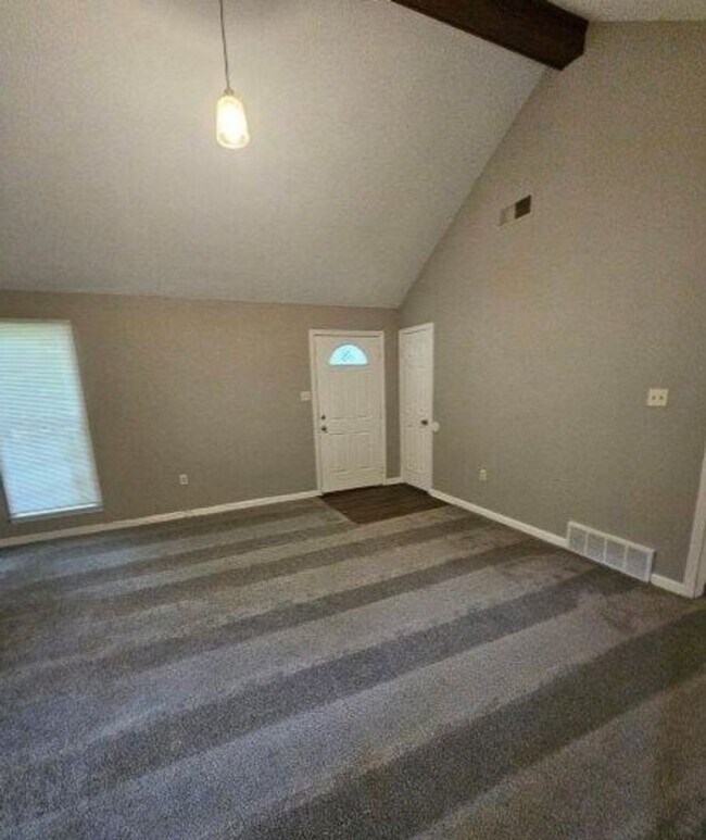 Building Photo - BELOW MARKET RENT!