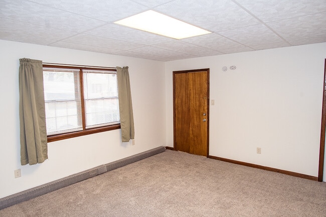 Building Photo - 1002 Wyoming Ave