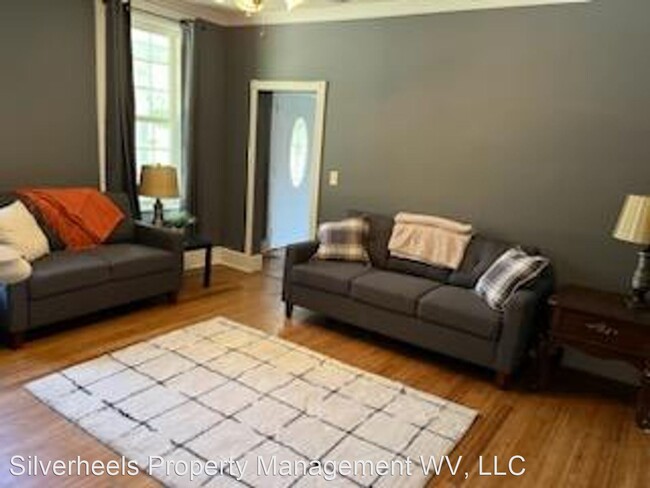 Building Photo - 3 br, 2 bath House - 105 West 4th 1/2 Street