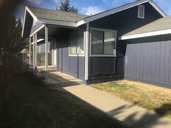 Building Photo - 2 br, 2 bath House - 145 Summerset Drive