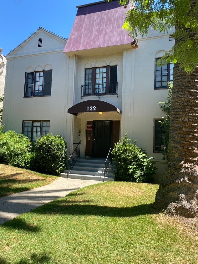 Foto principal - 128 Carr Dr