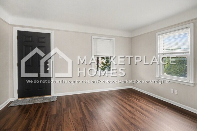 Foto del edificio - 6824 Faust Ave