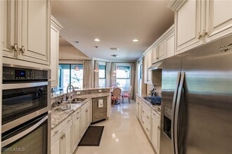 Building Photo - 9917 Alhambra Ln