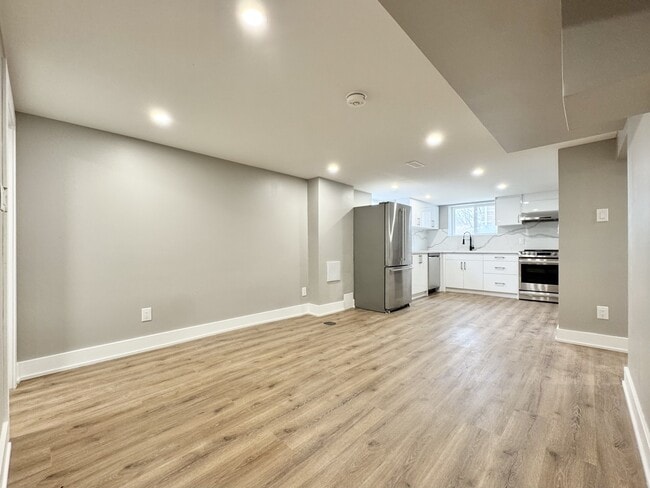 Building Photo - 53 Martin Rd