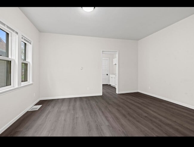 Building Photo - 93 Harrison Pl