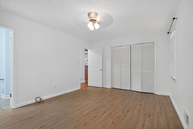 Building Photo - 230 Shiloh Hills Dr NW